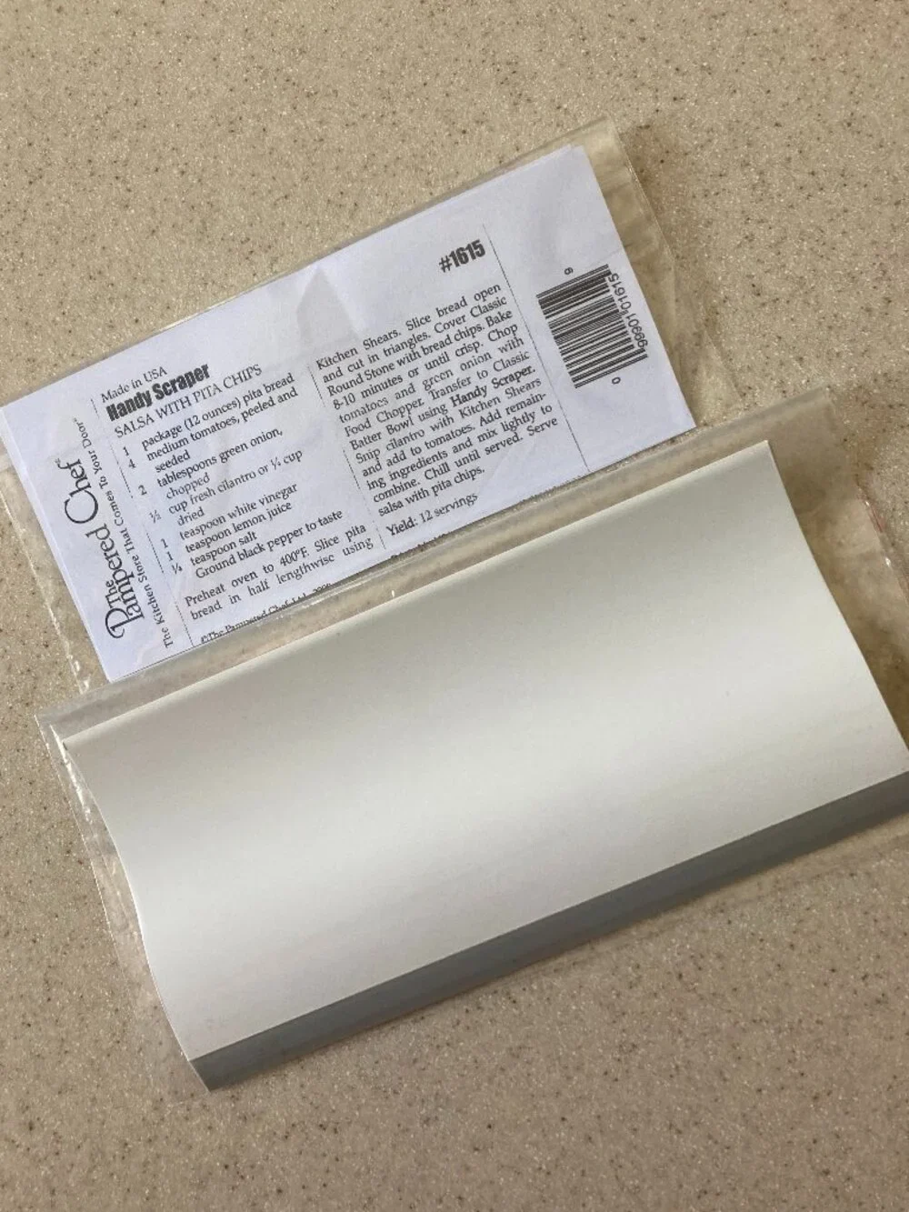 NIP The Pampered Chef White and Silver Handy Scraper #1615